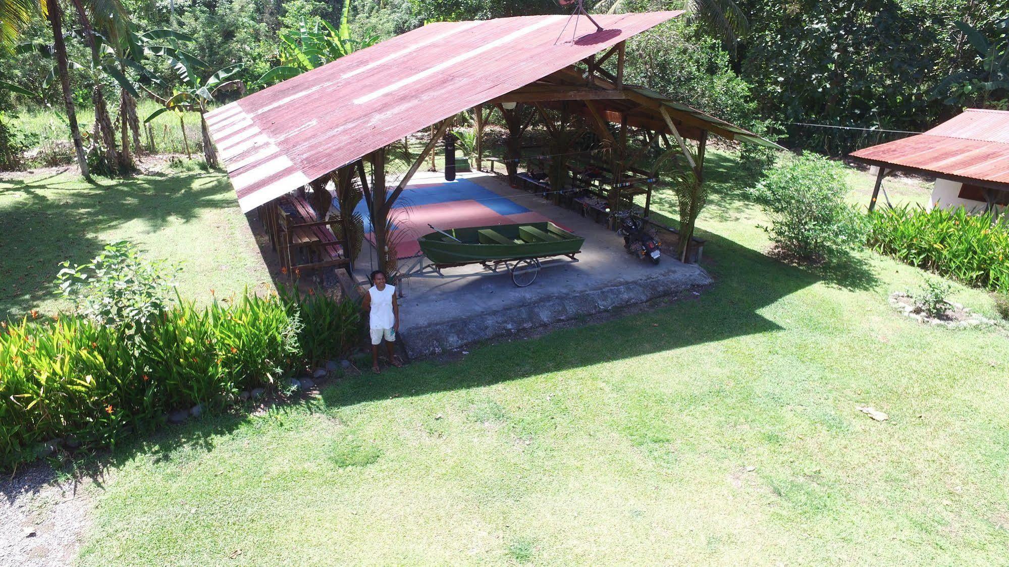 肯那奇山林小屋 Puerto Viejo de Talamanca 外观 照片
