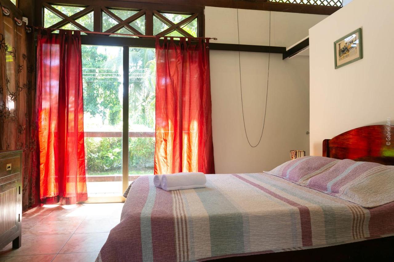 肯那奇山林小屋 Puerto Viejo de Talamanca 外观 照片